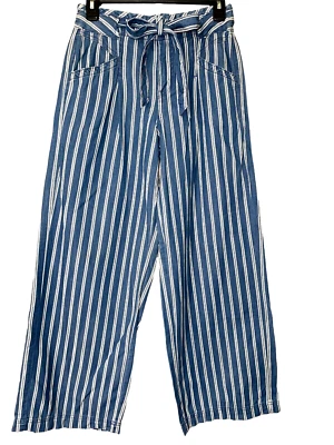 Pantalones American Eagle para mujer 2 piernas anchas azul blanco rayas con cinturón Foto 1 de 4
