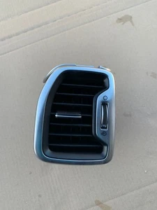 KIA SPORTAGE 2017 MK4 FRONT RIGHT SIDE DASHBOARD AIR VENT 97490-F1900SA1 - Picture 1 of 2