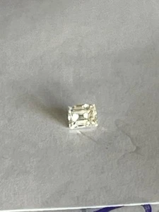 step cut diamond 0.04ct Chipped corner - Picture 1 of 4