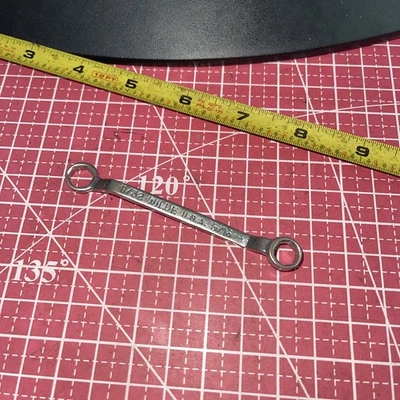 Vintage Wilde USA 11/32 In X 5/16 In SAE Offset 6 Point Box End Wrench Mini Nice - Image 1 of 4