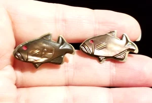 **Vintage Carved Abalone Shell Fish Cufflinks Alpaca** - Picture 1 of 8