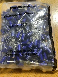 Una bolsa de 65 cables radiales PANASONIC condensador EL, 47 UF, 16 V, 5x11 mm - Imagen 1 de 3