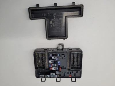 Ford Fusion 2013-2014 caja de fusibles motor turbo SE con cámara de visión trasera DG9T14A067AF Foto 1 de 4