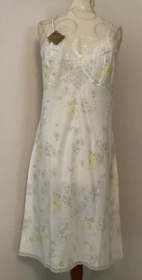 全新带标签 复古 Christian Dior 花卉花边装饰 美国联盟制造 尼龙混纺懒人礼服 38 — 第 1/4 张图片