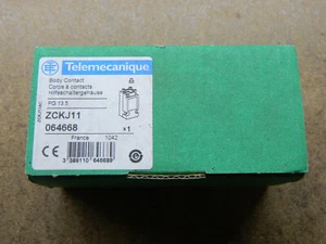 Carcasa de interruptor auxiliar Telemecanique Body Contact ZCKJ11 06468 - Imagen 1 de 3
