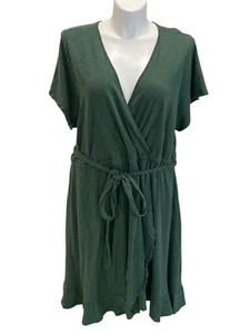 Mini vestido envolvente jersey manga corta verde Topiario Torrid Garden para mujer talla 4/4X - Imagen 1 de 8