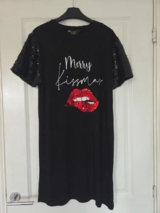 LIPSY BLACK MERRY KISSMAS EMBELLISH SEQUIN LIPS CHRISTMAS FESTIVE T-SHIRT DRESS - Picture 1 of 4