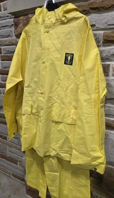 Ametica's Cup Rain Suit. Hooded Jacket & Pants. Fishing Camping Sailing. Size L - Image 1 of 4