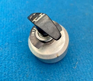 LUCAS PRS7 INTERIOR LIGHT SWITCH 35879A ROVER P6 THREE THOUSAND FIVE MODELS - Picture 1 of 4