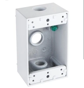 Hubbell White Weatherproof 1-Gang Rectangular 3 Outlet Box 1/2" holes & Plugs - Picture 1 of 7