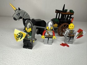 Retired 2010 LEGO Castle: Prison Carriage Rescue (7949) 99% COMPLETE