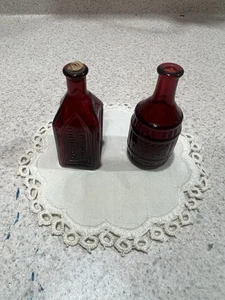 Lot of 2 Vintage Wheaton Miniature Red Glass Bottles Collectible - Picture 1 of 4