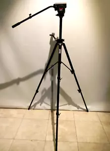 Trípode Bogen/Manfrotto 3233 31-72" con columna engranada y cabezal fluido de video cine 3066 - Imagen 1 de 9