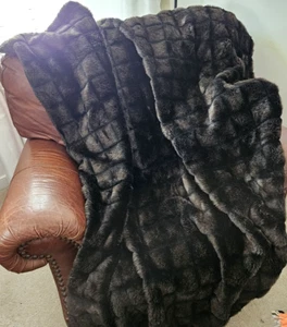"Bella Lux coperta lancio pelliccia sintetica e velluto marrone scuro 50"" X 60" - Foto 1 di 7