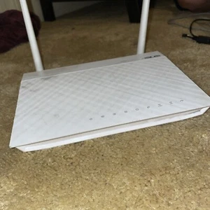 ASUS RT-N66W 450 Mbps 4-Port 10/100 Wireless N Router - Picture 1 of 3