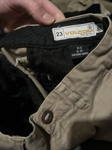 Volcom Size 23 Frickin Chino Short Khaki Shorts Size 10Y Uniform - Picture 1 of 4
