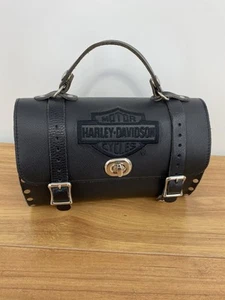 Harley Davidson schwarze Leder Barrel Geldbörse geprägt Twist-Lock Verschluss Druckknopfgriff - Bild 1 von 18