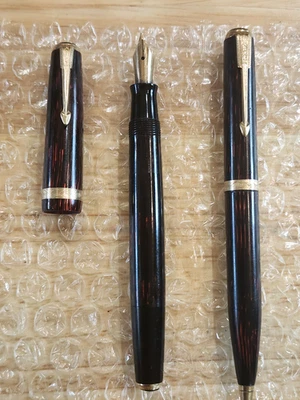 Vintage Parker Fountain Pen and Mechanical Pencil Set Vacumatic Burgundy P69 - Image 1 of 4