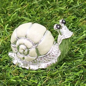 Schnecke weiß silber Perlmutt Optik - Dekofigur Schnecke 6 cm 🐌 - Bild 1 von 3