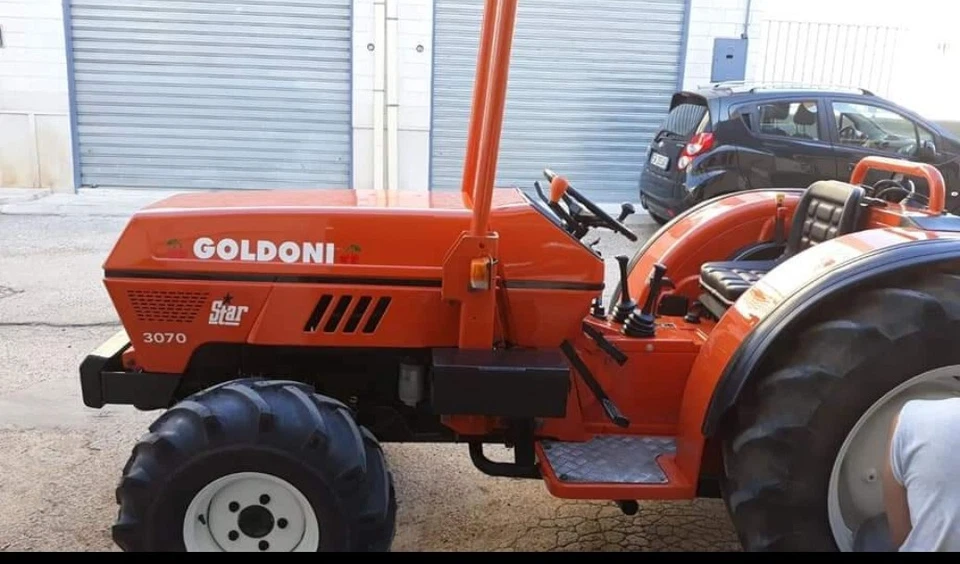 Adesivo  Stickers Trattore Goldoni Star 3070 - Immagine 1 di 1