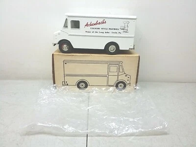 Ertl Achenbachs 糕点 Step Van Bank 复古库存 9643 Leola 美国宾夕法尼亚州 — 第 1/4 张图片