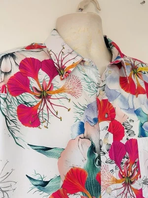 Men’s French Connection Hawaiian Shirt XL Excellent! Floral Holiday Party - Image 1 of 4