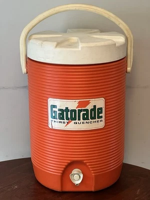Dispensador de bebidas Vinrage Gatorade 3 galones naranja con boquilla y tapa de colección años 80 deportes Foto 1 de 4