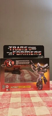Transformers Collaborative: Knight Rider x Transformers - Autobot Agent Knight - Image 1 of 4