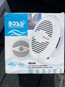 Boss Audio MR50 5.25 inch 2-Way Round Waterproof Marine Boat Speakers PAIR White - Picture 1 of 12