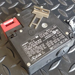 Omron - D4NL-2HFA-B - Guard Lock Safety Door Switch & Actuation Key - Bild 1 von 6
