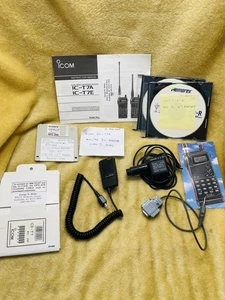 Adaptador de encendedor de cigarrillos cargador de coche Icom CP-12L - HM-46 micrófono altavoz OEM - Imagen 1 de 9