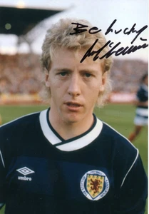 SCHOTTLAND, CELTIC & WEST HAM: FRANK McAVENNIE SIGNED 6x4 ACTION PHOTO + COA - Bild 1 von 1