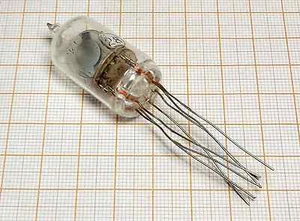 Quartz (Crystal oscillator) 1000kHz ( 1MHz ) Tube [003] - Picture 1 of 1