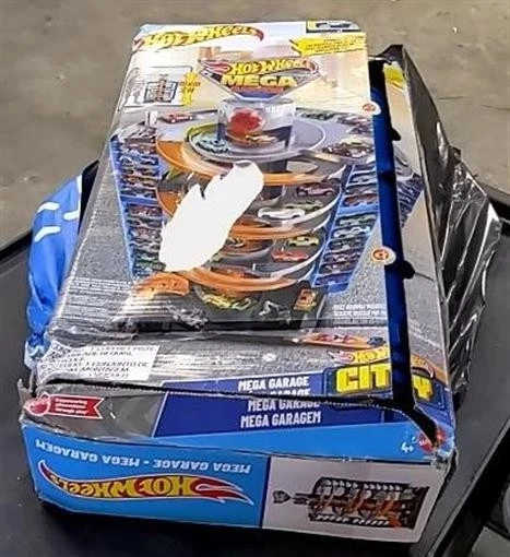 Mattel GTT95 ?Hot Wheels City Mega Garage Playset - Image 1 of 4