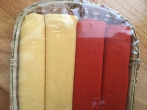4 servilletas colores otoño rojo y amarillo en la cesta - Imagen 1 de 2