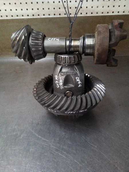 Ring Gear/Pinion Front Axle 3.73 Ratio With Yoke From 2000 Ford Explorer 6645158 - Image 1 of 4