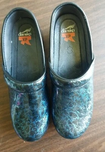 Dansko Nursing Clogs Size 38 EU or 7.5 US Blue Leopard Print Sparkle - Picture 1 of 10