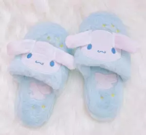 Cute Cinnamoroll Women Warm Home Plush Soft Floor Slippers Shoes US size 6-7.5 - Picture 1 of 4
