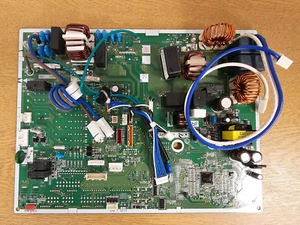 Daikin 5018906 ERLQ008CAV3 PCB1 PCB assy Control NEW Boxed - Picture 1 of 4
