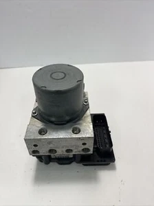 2012 - 2017 GMC Acadia Enclave ABS Antilock brake pump module OEM 22822155 - Picture 1 of 8