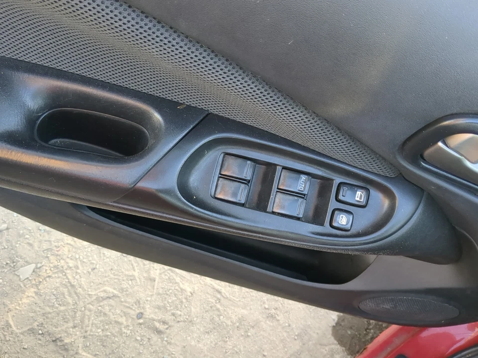 Interruptor principal de ventana eléctrica de la puerta izquierda del conductor Nissan Sentra 2000-2006 CQ42R Foto 1 de 4