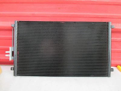 Condensador de aire acondicionado OEM MOPAR 04809227AD ORIGINAL NUEVO DODGE CARAVAN VOYAGER Foto 1 de 4