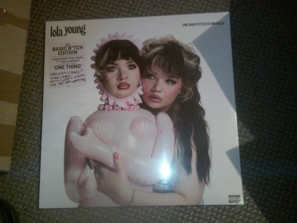 Lola Young / I M ONLY F KING MYSELF (LTD. NUDE PINK LP) / Island / 7842910 / c