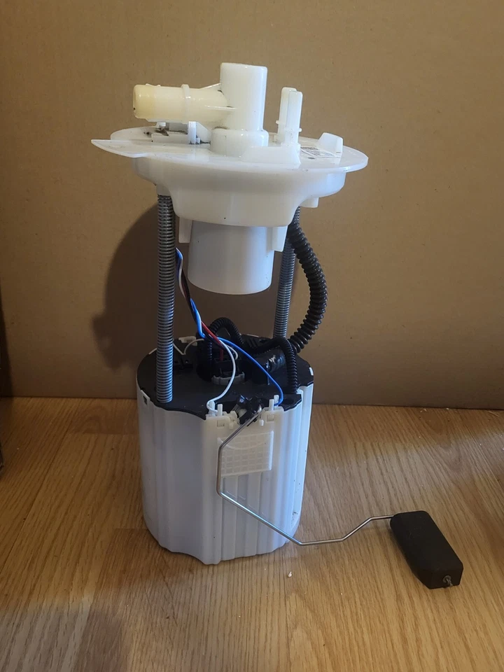 Buick Encore 2013-2020 1,4 L tracción delantera bomba de combustible poco kilometraje 55.000 millas Foto 1 de 4