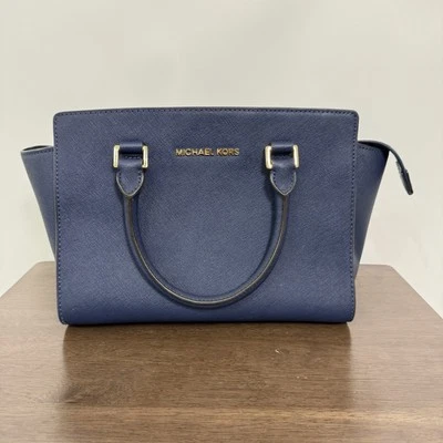 Bolsa satchel Michael Kors Selma couro com zíper superior média azul marinho estruturada - Imagem 1 de 4