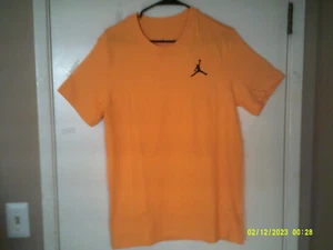 NEW JORDAN PERFORMANCE "MJ Jumpman Core Tee" MEN'S YELLOW BLACK T-SHIRT MEDIUM - Picture 1 of 6