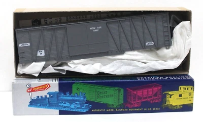 Roundhouse 7833 HO MOW Work Train 50' Wood DD Box Car #14 Kit NIB - Image 1 of 2