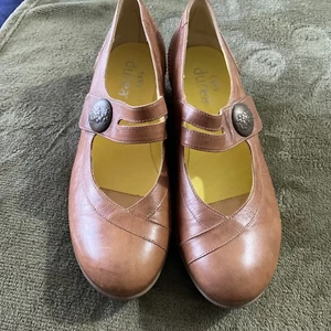 Durea Chloe Light Brown Stitched Mary Jane Pumps Shoes UK 6.5 Women's US 8.5 - Picture 1 of 8