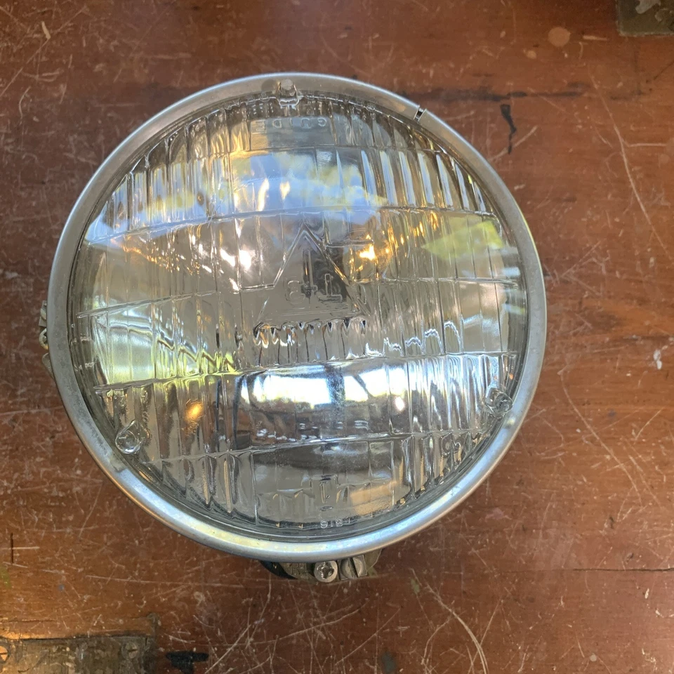 Новая из старых запасов внутренняя фара GM 5954830 DELCO GUIDE 1964 65 Oldsmobile F85 Cutlass - Изображение 1 из 4