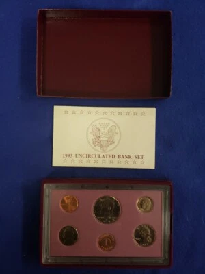 1993-D Uncirculated Bank Set of Coins w/ Box + COA - L👀K FREE SHIPPING - Image 1 of 4